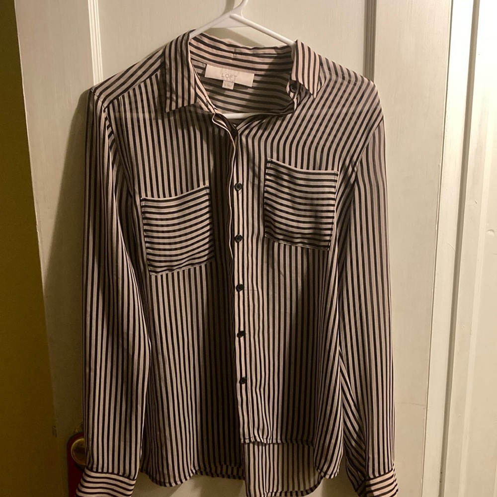 Loft button down blouse - Picture 2 of 6